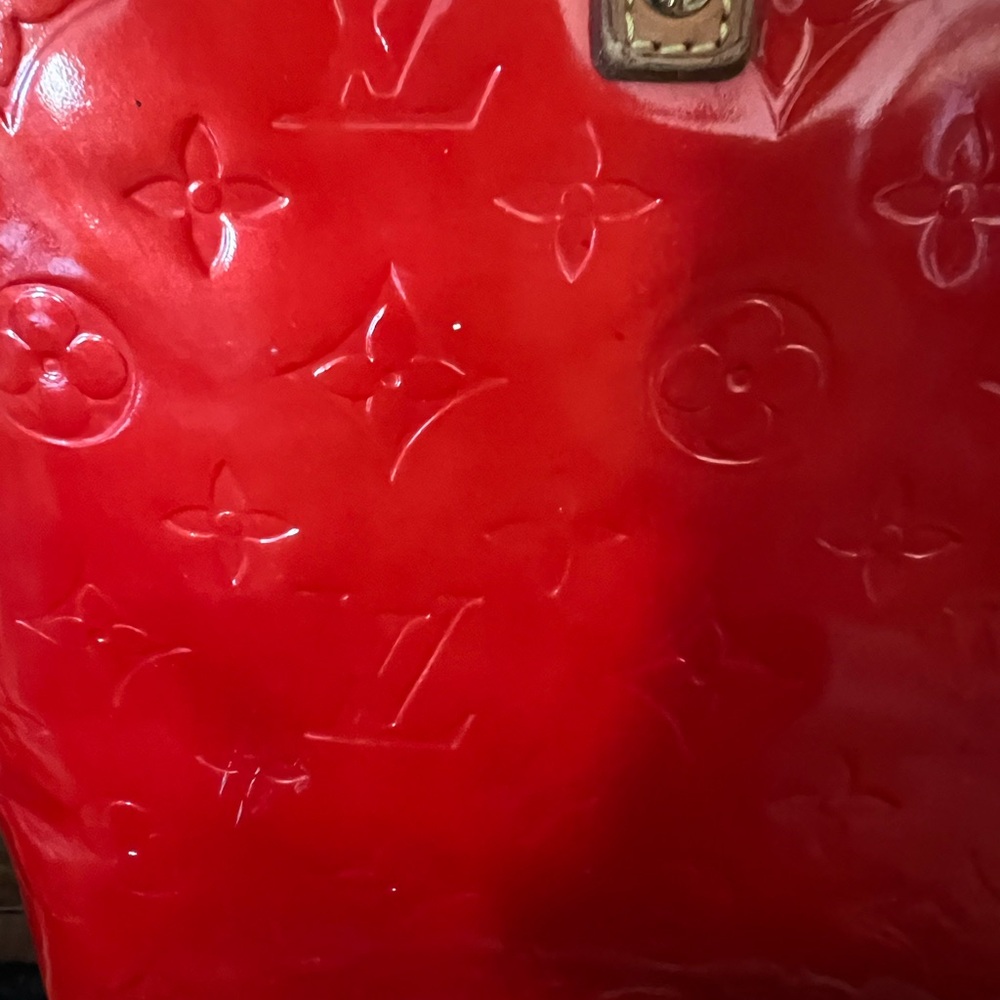 *Sold* Louis Vuitton Vernis Red Patent Leather Tote Handbag Authenticated! - Picture 6 of 16